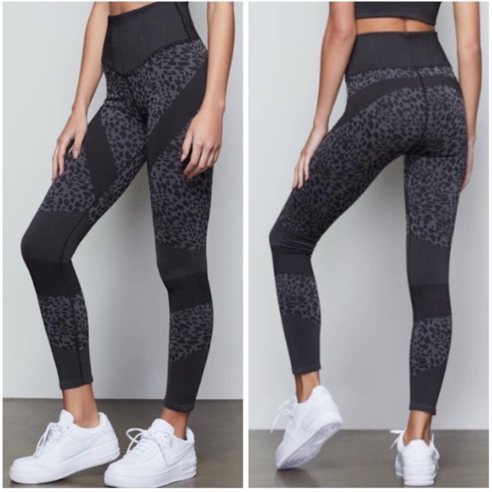 GOOD AMERICAN | Black Gray Leopard Print Active Leggings Women’s Size 0/1 XS/S